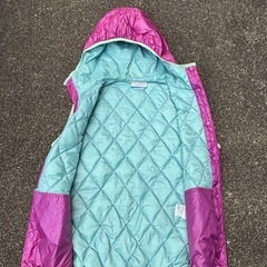 Columbia ダウンベストの画像