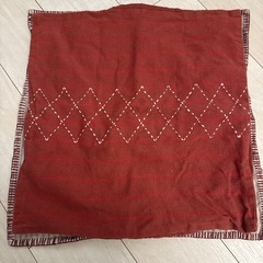 IKEA クッション2つ（希望であればカバーもお譲りします）の画像