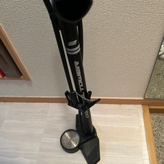自転車の空気入れの画像