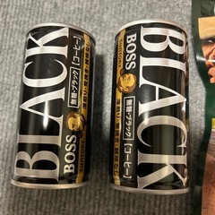 コーヒー飲料とお菓子の画像