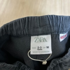 キッズ　ZARA コーデュロイパンツの画像