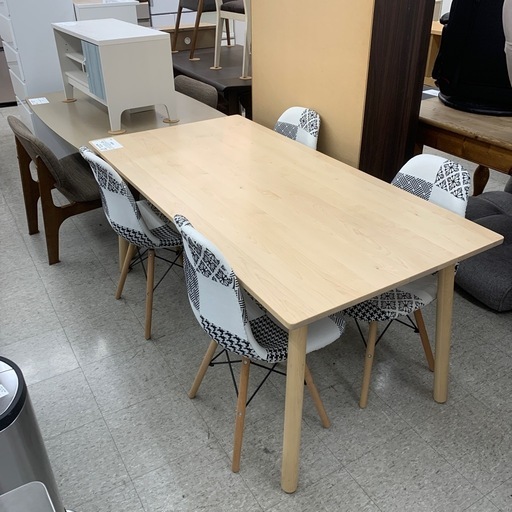 【軽トラック無料貸出！】光製作所　ダイニング５点セット【テーブル本体＋柄模様椅子４点付き】