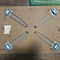 フルーツ柄のミニテーブルの画像