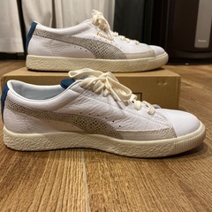 PUMA ホワイト スニーカーの画像