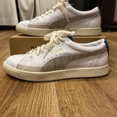 PUMA ホワイト スニーカーの画像