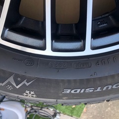 ベンツvクラススタッドレスタイヤ
の画像