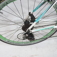 UNITED COLORS クロスバイクの画像