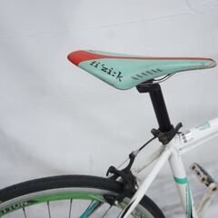 UNITED COLORS クロスバイクの画像