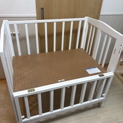 カトージ　ミニベビーベッドの画像