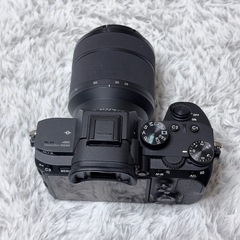 ほぼ新品 SONY a7ⅲ ILCE-7M3 α7 III 標準ズームレンズキット ミラーレス一眼 ソニーの画像