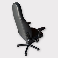 noblechairs ICON 高級ゲーミングチェア　ノーブルチェアーズ　アイコン　大阪府配送可能　の画像
