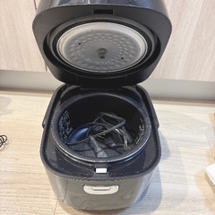 炊飯器 アイリスオーヤマ 3合の画像