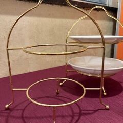 【あげます】2段の皿を乗せるスチールの枠の画像
