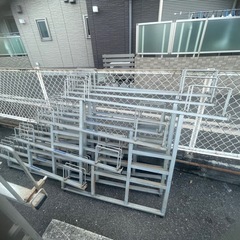 《ジャンク》自転車 ディスプレイスタンド 雛壇 展示台 4段×5つの画像