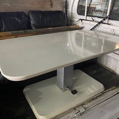 【交渉中】美品！テーブルの画像