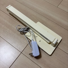 ニトリ　LED デスクライト　電源アダプター付きの画像