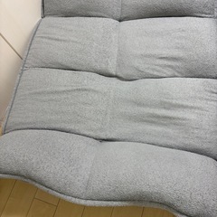LOWYA フロアソファ　
の画像