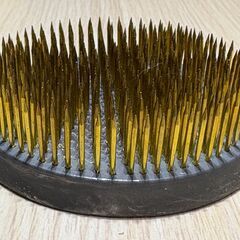 菊印剣山 丸型 直径8㎝ 強力太針 花道 生花 の画像