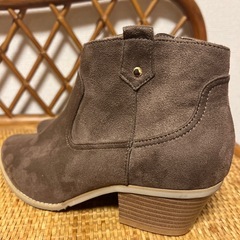 ショートブーツの画像