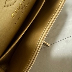 【未使用】年末SALE！チェーン付きミニウォレットゴールドカラーの画像