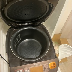 炊飯器の画像