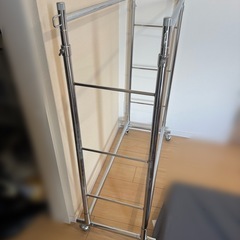 ハンガーラックの画像