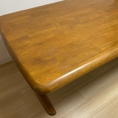 ダイニングテーブルの画像