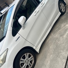 フリードハイブリッド6人乗りの画像