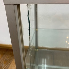 ガラスのショーケースの画像