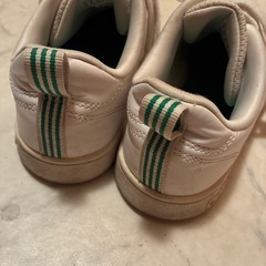 adidas スニーカー　23cmの画像