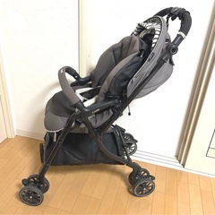 コンビ　ベビーカーの画像
