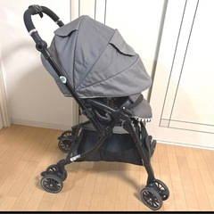 コンビ　ベビーカーの画像