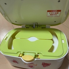 Combi おしりふきウォーマー ホワイト・グリーンの画像