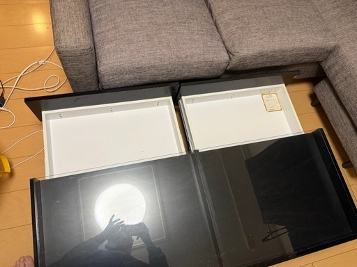 ガラス製　ローテーブル　ローボード