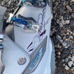 激安‼️美品‼️カービングスキー　レディース　145cm ブーツ23.5cmの画像