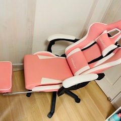 Dowinx ゲーミングチェア (足置き・リクライニング機能付き‼️)の画像