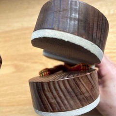 キッズ用　下駄　伝統草履　木製　茶色　赤　黄色の画像