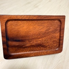 ウォールナット製のトイレットペーパーホルダーの画像