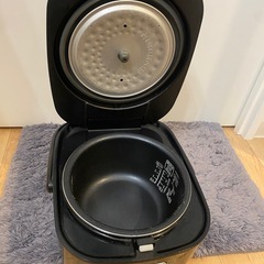 炊飯器3合2017年製の画像
