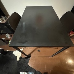 【取りに来ていただける方限定】IKEAダイニングテーブル、椅子二脚の画像