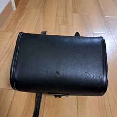 BROOKS革サドルバック バンド２本不足していますの画像