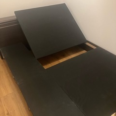 ダブルベッドの画像