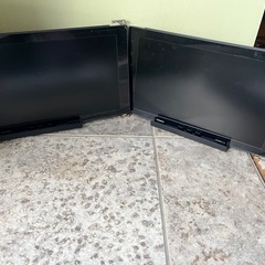 モニター2つジャンクの画像