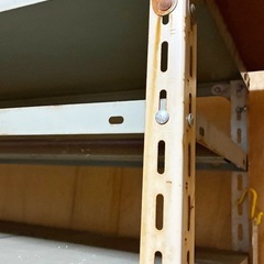 【状態悪い】大型スチール棚の画像