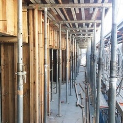 型枠解体の画像