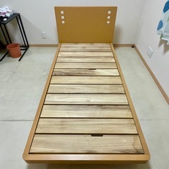 シモンズ　ベッドフレーム（シングル）の画像