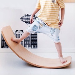 木製バランスボードの画像