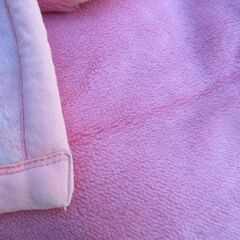 シングル毛布　ピンク花柄　ブランケット　厚み普通の画像