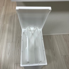 ニトリ　ゴミ箱　30L
の画像