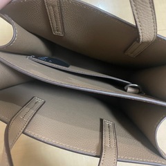 美品　UNIQLO レザータッチスクエアバッグ　の画像